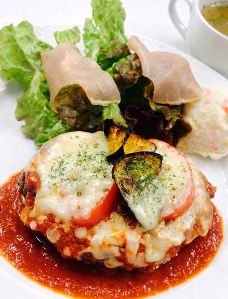 洋食セット（サラダ・スープ・ドリンク付き）