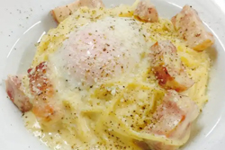 【クリームソース】半熟卵のカルボナーラ